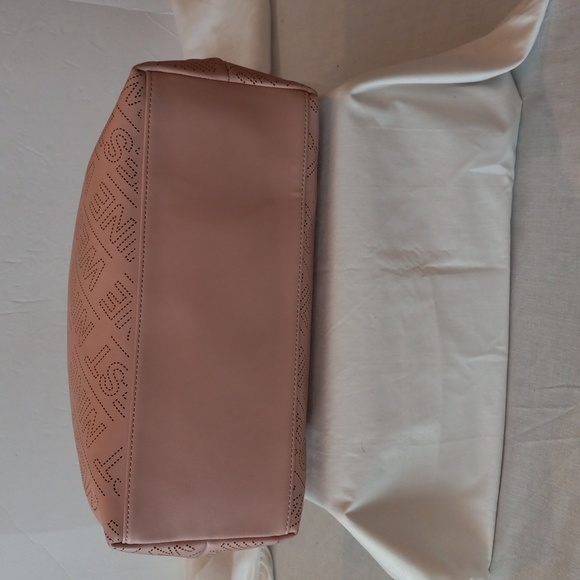 Tote - Picture 4 of 16